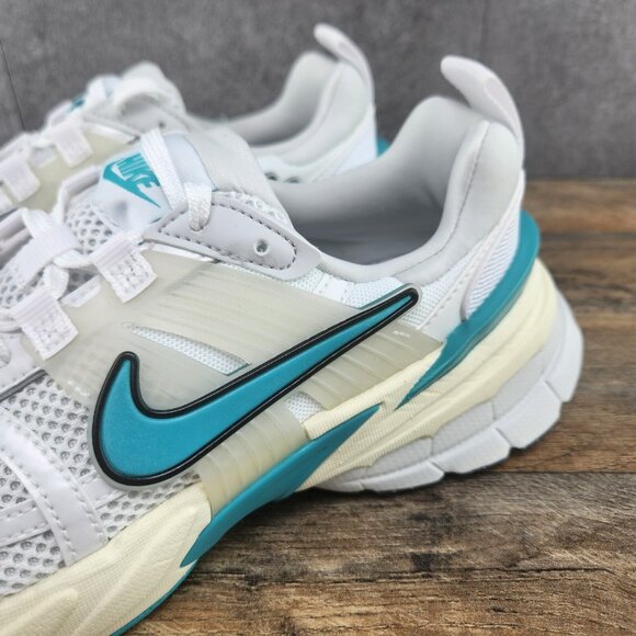 Nike V2K Run Size 10 Womens White Dusty Cactus Teal Running Casual Shoes - Picture 10 of 15